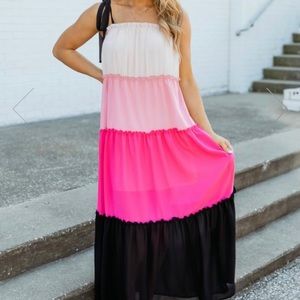 Ruffle Maxi Dress Chiffon Pink & Black 💕🖤